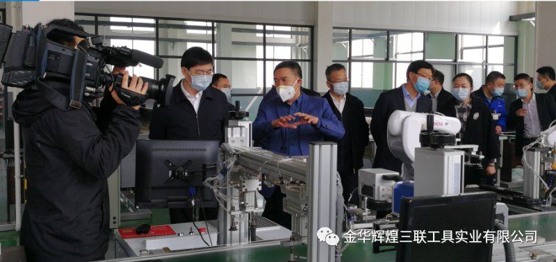 Belediye Parti Komitesi Sekreteri Huihuang Sanlian Şirketini ziyaret etti